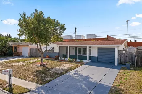 3421 Cantrell St, Holiday, FL 34690