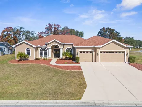 8320 Maybelle Dr, Weeki Wachee, FL 34613