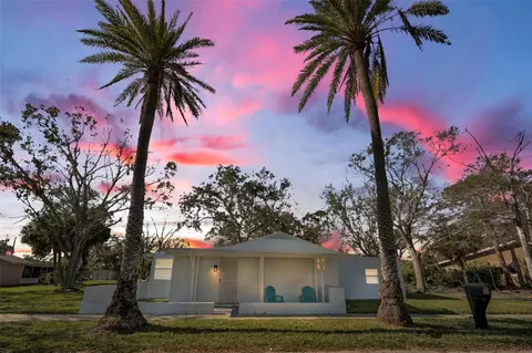 402 Pineapple St, Tarpon Springs, FL 34689