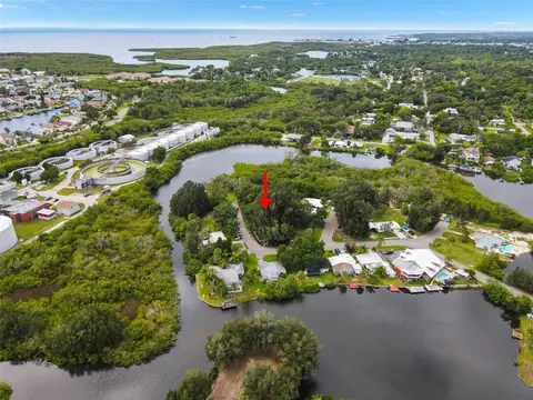 4827 Treasure Dr, New Port Richey, FL 34652