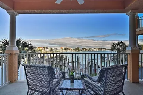 530 S Gulfview Blvd #205, Clearwater, FL 33767