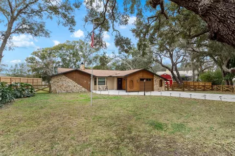 325 Gulfport Ln, Spring Hill, FL 34608