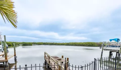2744 45th St S, Gulfport, FL 33711