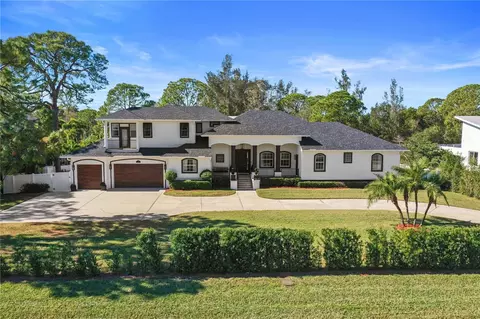 9050 San Martin Blvd NE, Saint Petersburg, FL 33702