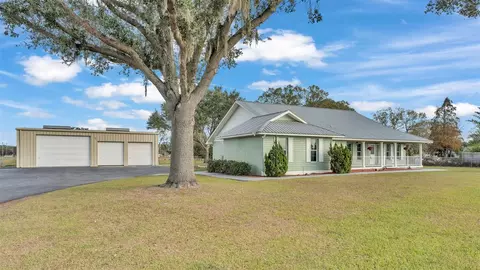 5704 W Farkas Rd, Plant City, FL 33567