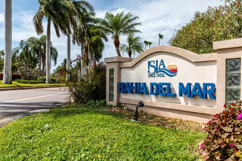 6291 Bahia Del Mar Cir #702, Saint Petersburg, FL 33715