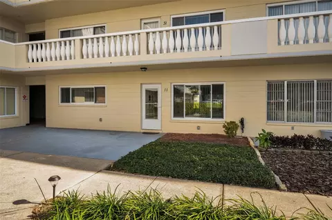 2221 Swedish Dr #11, Clearwater, FL 33763
