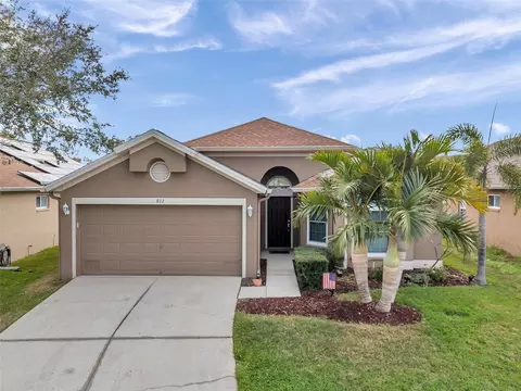 822 Addison Dr NE, Saint Petersburg, FL 33716
