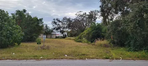 1009 Woodlawn St, Clearwater, FL 33756