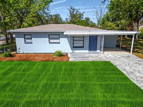 8902 Temple Park Dr, Tampa, FL 33637