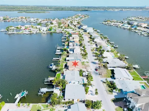 316 173rd Ave E, North Redington Beach, FL 33708