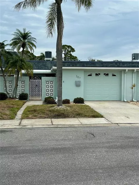 307 Boca Ciega Point Blvd N, Saint Petersburg, FL 33708