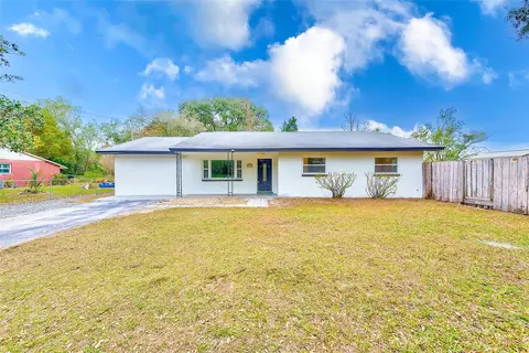 9714 Skewlee Rd, Thonotosassa, FL 33592