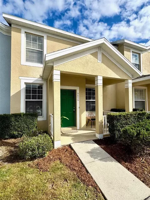 9806 Carlsdale Dr, Riverview, FL 33578