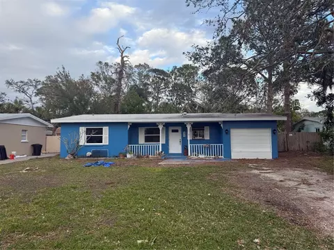 4933 Venetian Blvd NE, Saint Petersburg, FL 33703