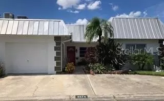 6574 Green Valley Dr, Seminole, FL 33777
