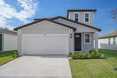 3911 Radiant Mountain Dr, Plant City, FL 33565