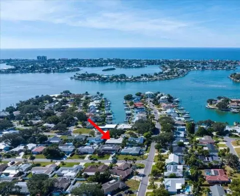 1695 Clearwater Harbor Dr, Largo, FL 33770