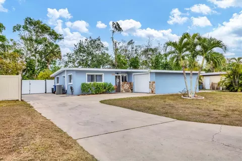 5715 20th St W, Bradenton, FL 34207