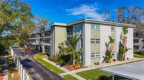 5890 38th Ave N #101, Saint Petersburg, FL 33710