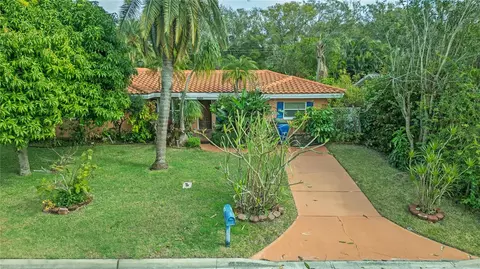 263 Overbrook St E, Largo, FL 33770