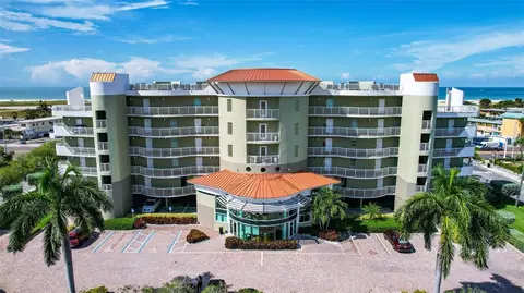 11605 Gulf Blvd #302, Treasure Island, FL 33706