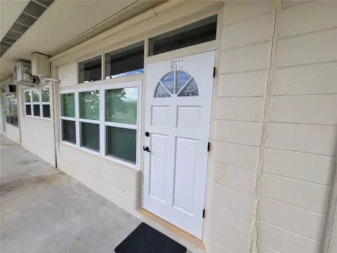 4001 58th St N #26C, Saint Petersburg, FL 33709