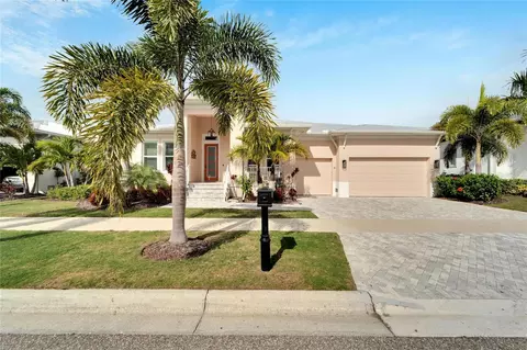 705 Pinckney Dr, Apollo Beach, FL 33572