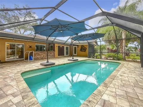 9391 121st Ter, Largo, FL 33773