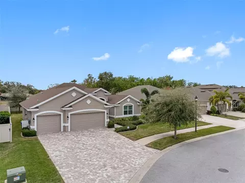 2271 Highwood Ct, Dunedin, FL 34698