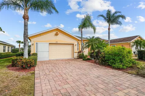 1933 Sterling Glen Ct, Sun City Center, FL 33573