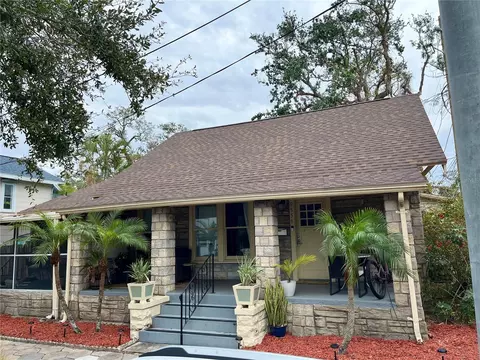 955 Locust St NE, Saint Petersburg, FL 33707