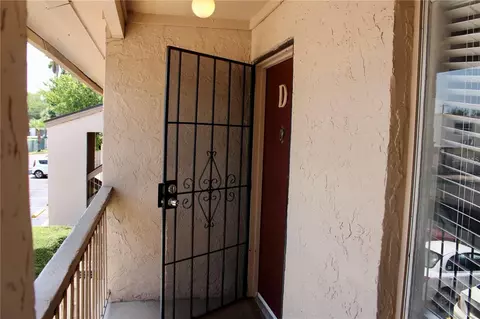 7533 Pitch Pine Cir #18, Tampa, FL 33617