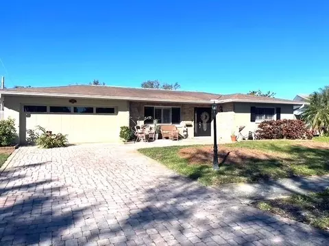 3182 65th St N, Saint Petersburg, FL 33710