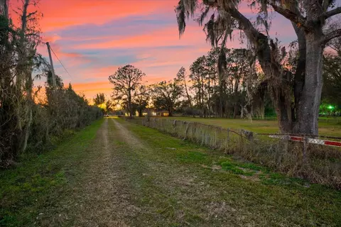 10601 Paul S Buchman, Plant City, FL 33565