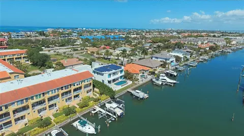 1077 Pinellas Bayway S, Tierra Verde, FL 33715