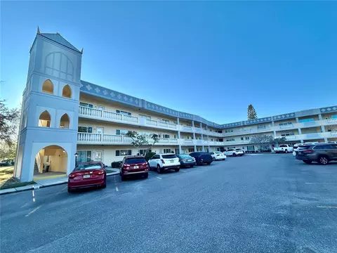 2222 Americus Blvd N #2, Clearwater, FL 33763