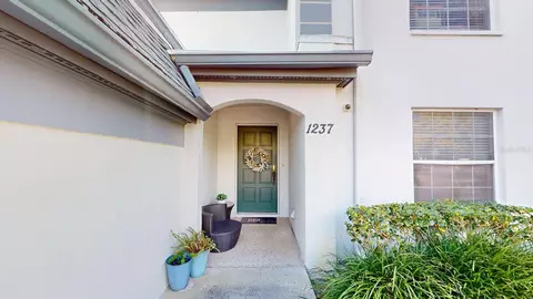 1237 N Mcmullen Booth Rd, Clearwater, FL 33759