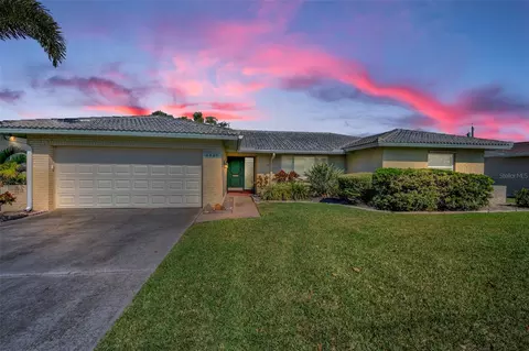 6909 13th Ave N, Saint Petersburg, FL 33710