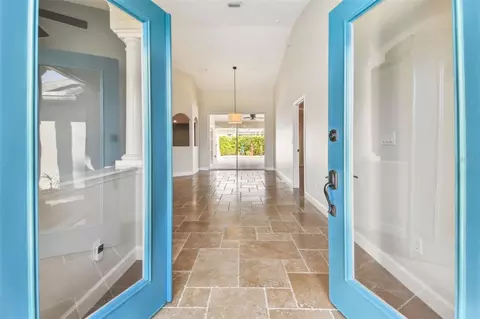 924 Landmark Cir S, Tierra Verde, FL 33715