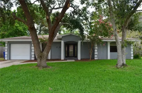 960 Lakewood Dr, Dunedin, FL 34698