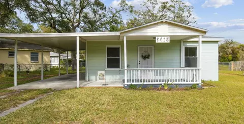 9415 Forest Hills Dr, Tampa, FL 33612