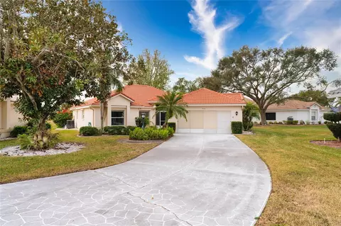 936 Kings Blvd, Sun City Center, FL 33573