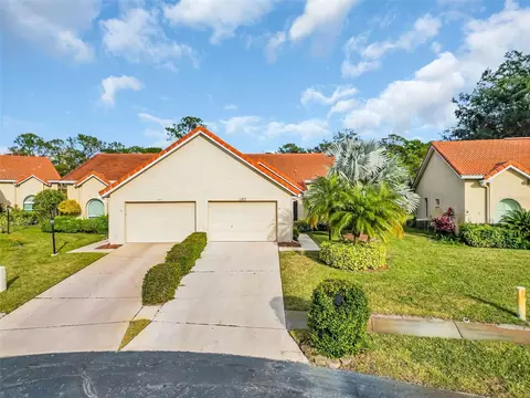 1185 Woodfield Ct, Palm Harbor, FL 34684