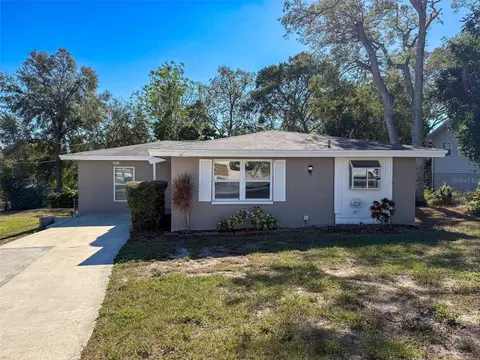 1116 E Boyer St, Tarpon Springs, FL 34689