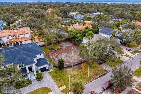 4610 W Lamb Ave, Tampa, FL 33629