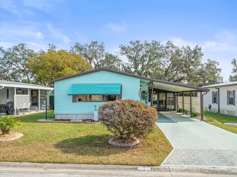 4822 Sedeno Dr, Zephyrhills, FL 33541