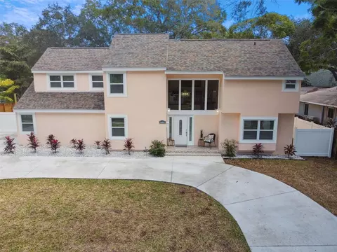 2735 Park St N, Saint Petersburg, FL 33710