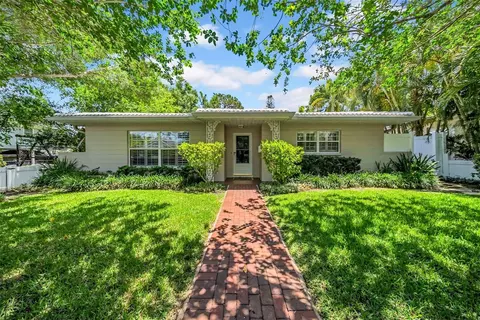 216 21st Ave NE, Saint Petersburg, FL 33704