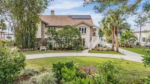 314 Shore Dr E, Oldsmar, FL 34677